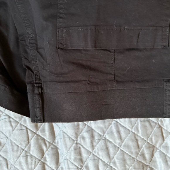 Lee Riders mid rise utility shorts 10” inseam 18W NWT black - Picture 5 of 5